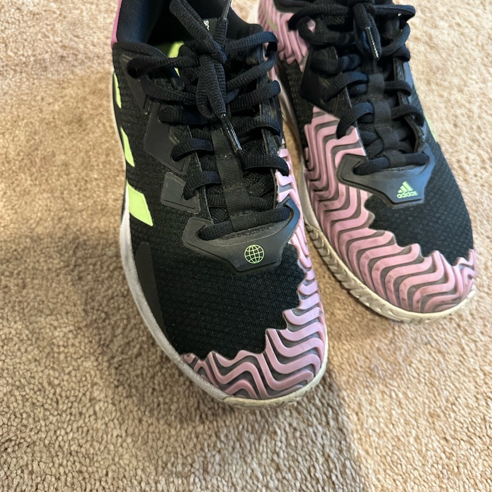 Adidas men’s tennis Shoes - Picture 2 of 3